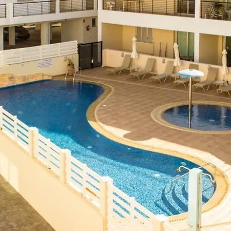 Seabreeze Paralimni
